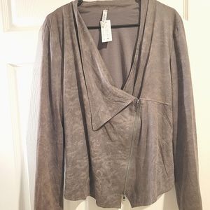 NWT Womens faux leather charcoal asymmetrical Blazer size large